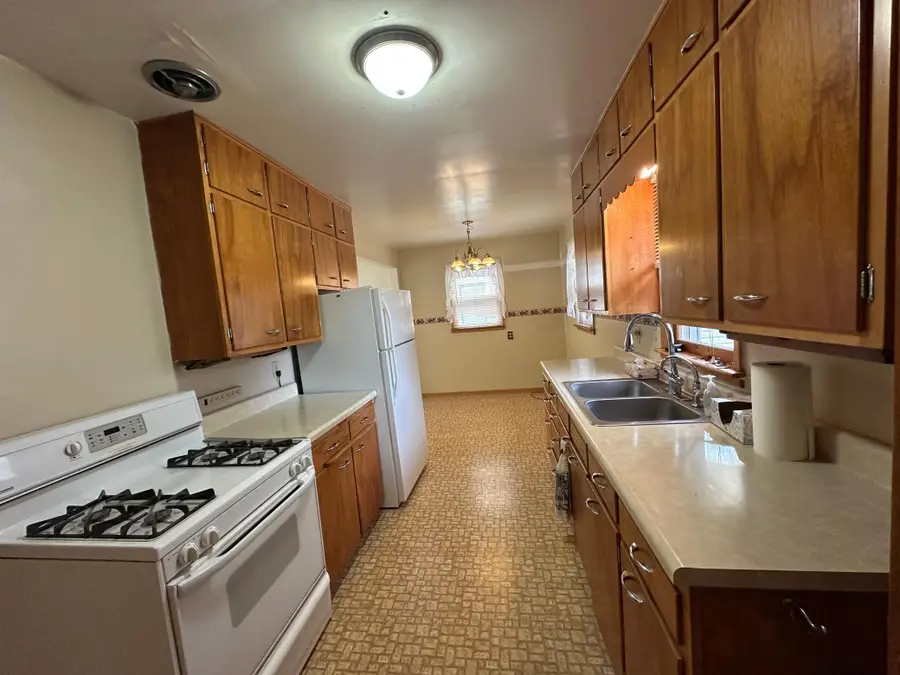 917 N Mckenzie Street, Luverne, MN 56156 - Image #3