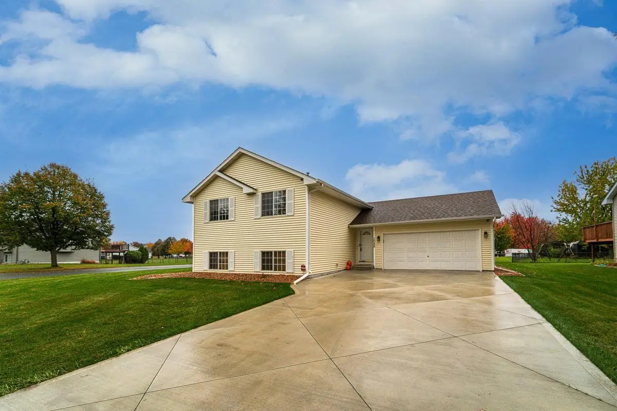 2088 Eastway Avenue, Shakopee, MN 55379 - Image #1