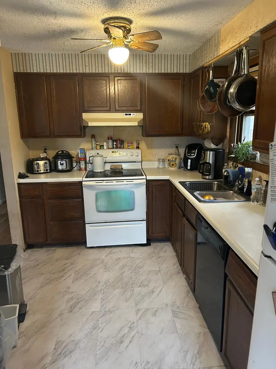 506 W Stanton Avenue, Fergus Falls, MN 56537 - Image #3