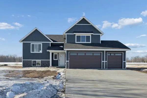 1024 26th St Loop, Sartell, MN 56377