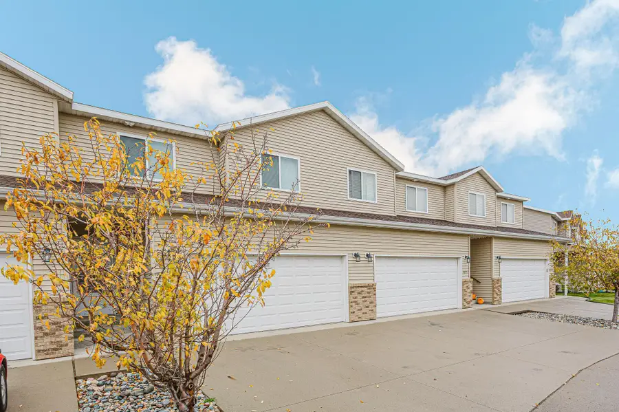 4281 Estate Drive S, Fargo, ND 58104 - Image #3