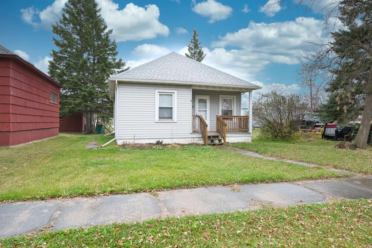 117 E Hibbing Avenue, Keewatin, MN 55753 - Image #1