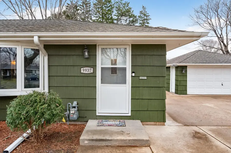 9937 Columbus Avenue S, Bloomington, MN 55420 - #3