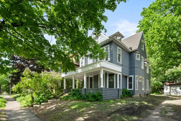 709 7th Street Se, Minneapolis, MN 55414