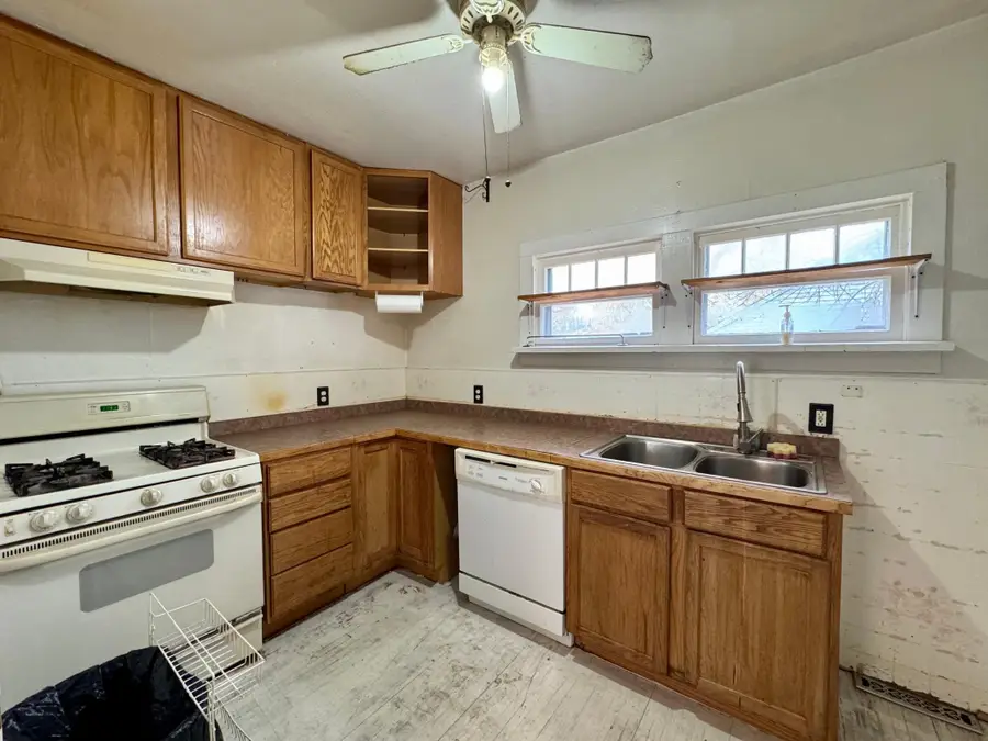 805 Aurdal Avenue, Fergus Falls, MN 56537 - Image #3