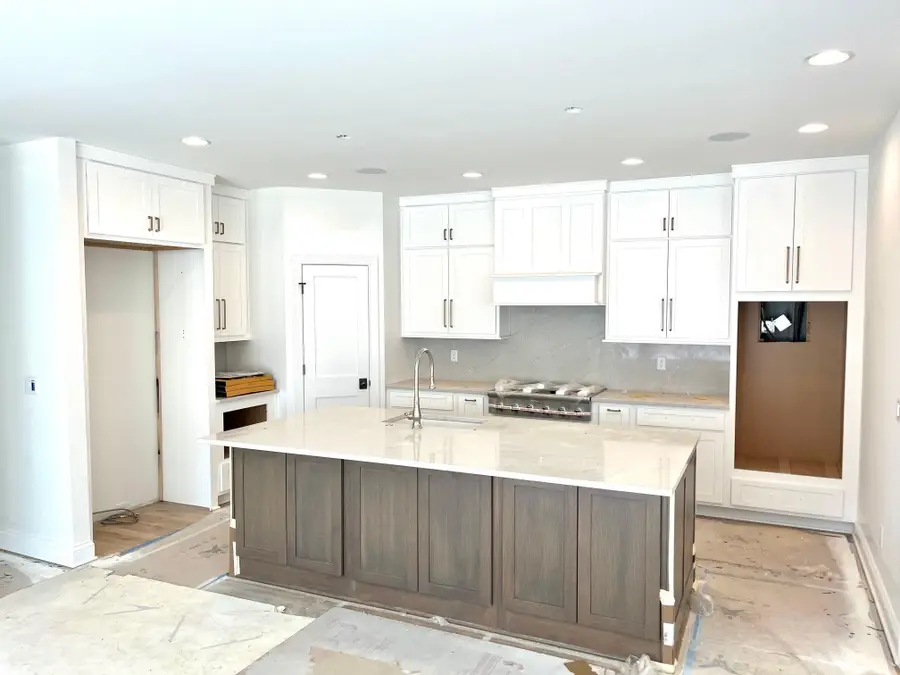 5829 Ewing Avenue S, Edina, MN 55410 - #2