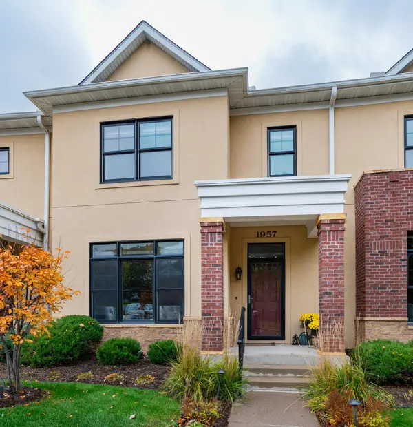 1957 Oak Street, Mendota Heights, MN 55118