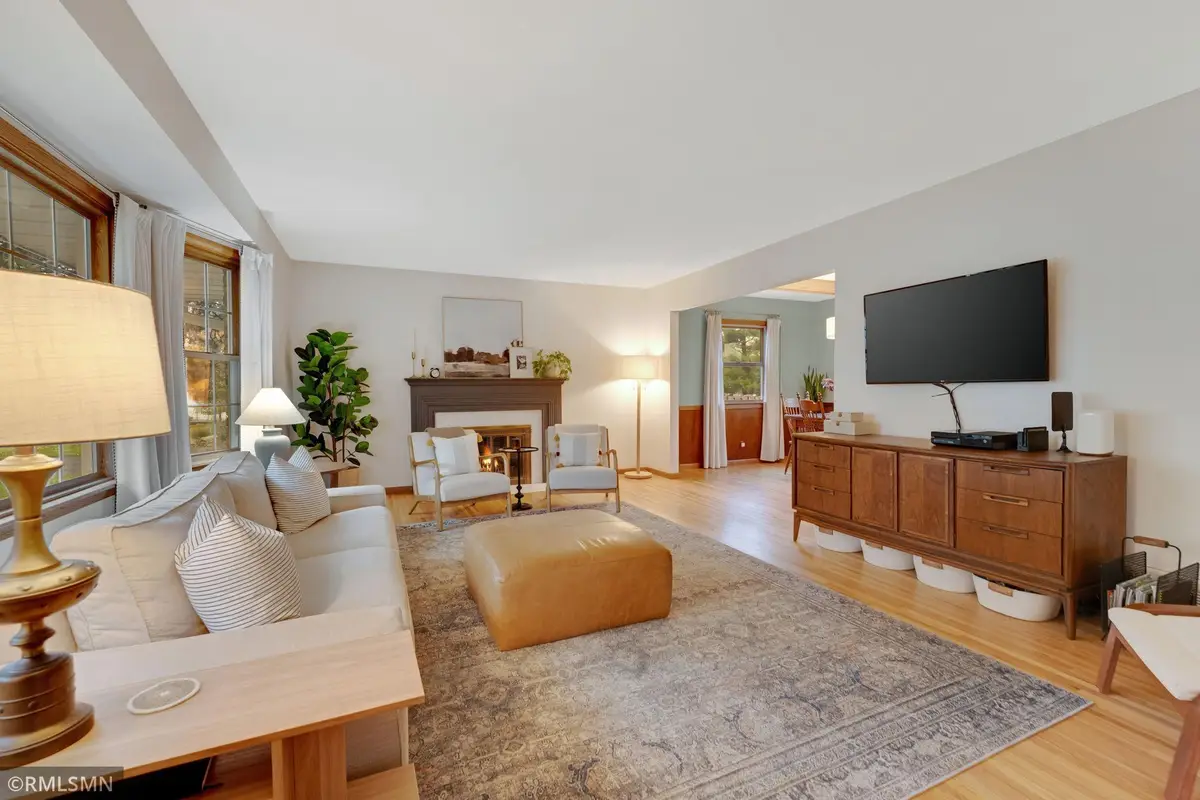 200 Heritage Circle N, Burnsville, MN 55337 - Image #1