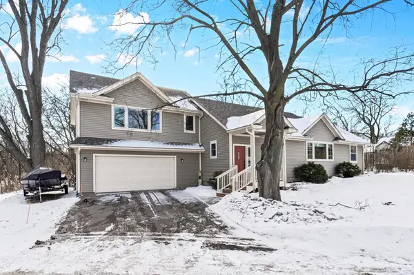 1432 Rose Place, Roseville, MN 55113