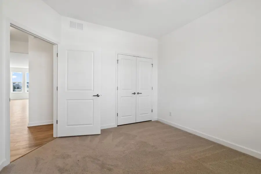 17811 Ellsworth Drive, Lakeville, MN 55044 - Image #3