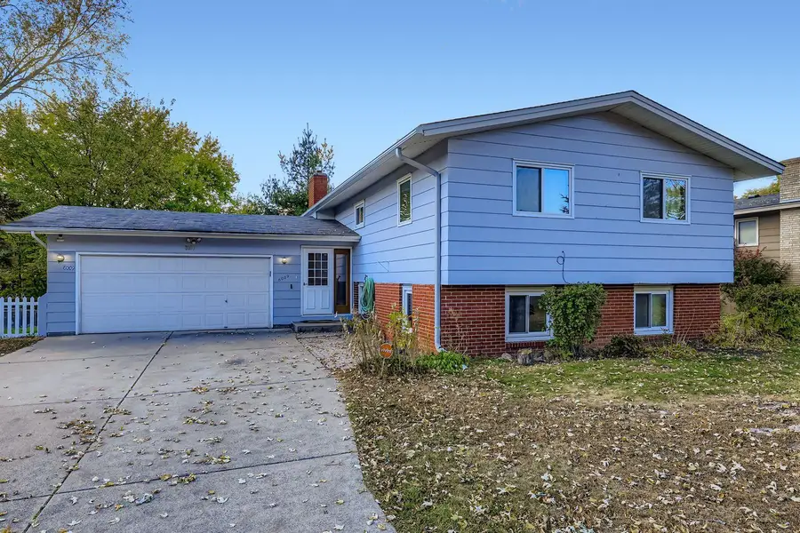 8009 Douglas Drive N, Brooklyn Park, MN 55443 - Image #3