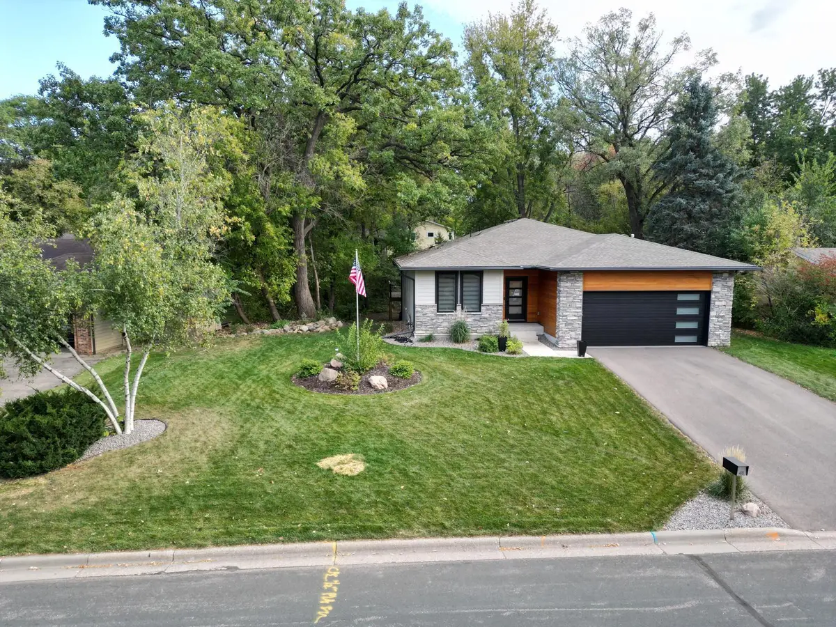 411 Oakland Lane, Burnsville, MN 55337 - #1