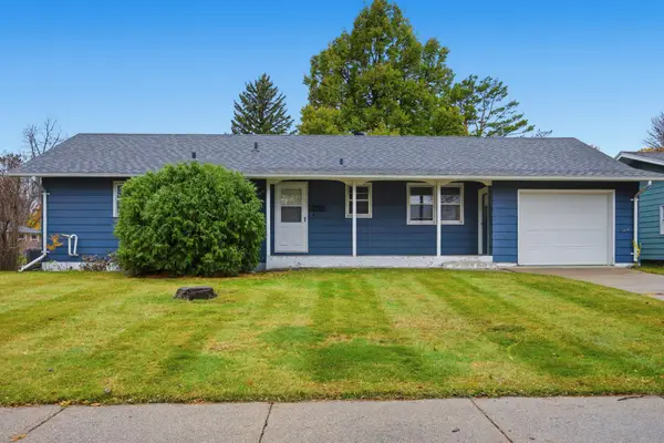 537 Maple Lane, Moorhead, MN 56560