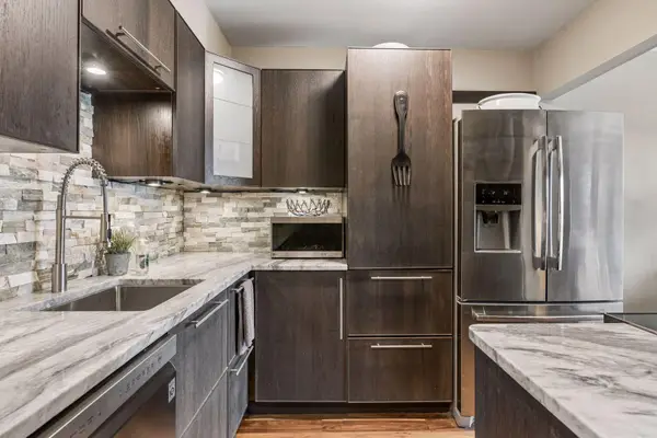 3155 Old Highway 8 #306, Roseville, MN 55418