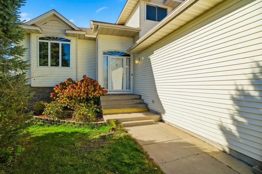 10248 Washington Court Ne, Blaine, MN 55434 - Image #3