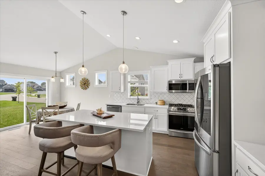 2804 Trinity Drive, Shakopee, MN 55379 - Image #2