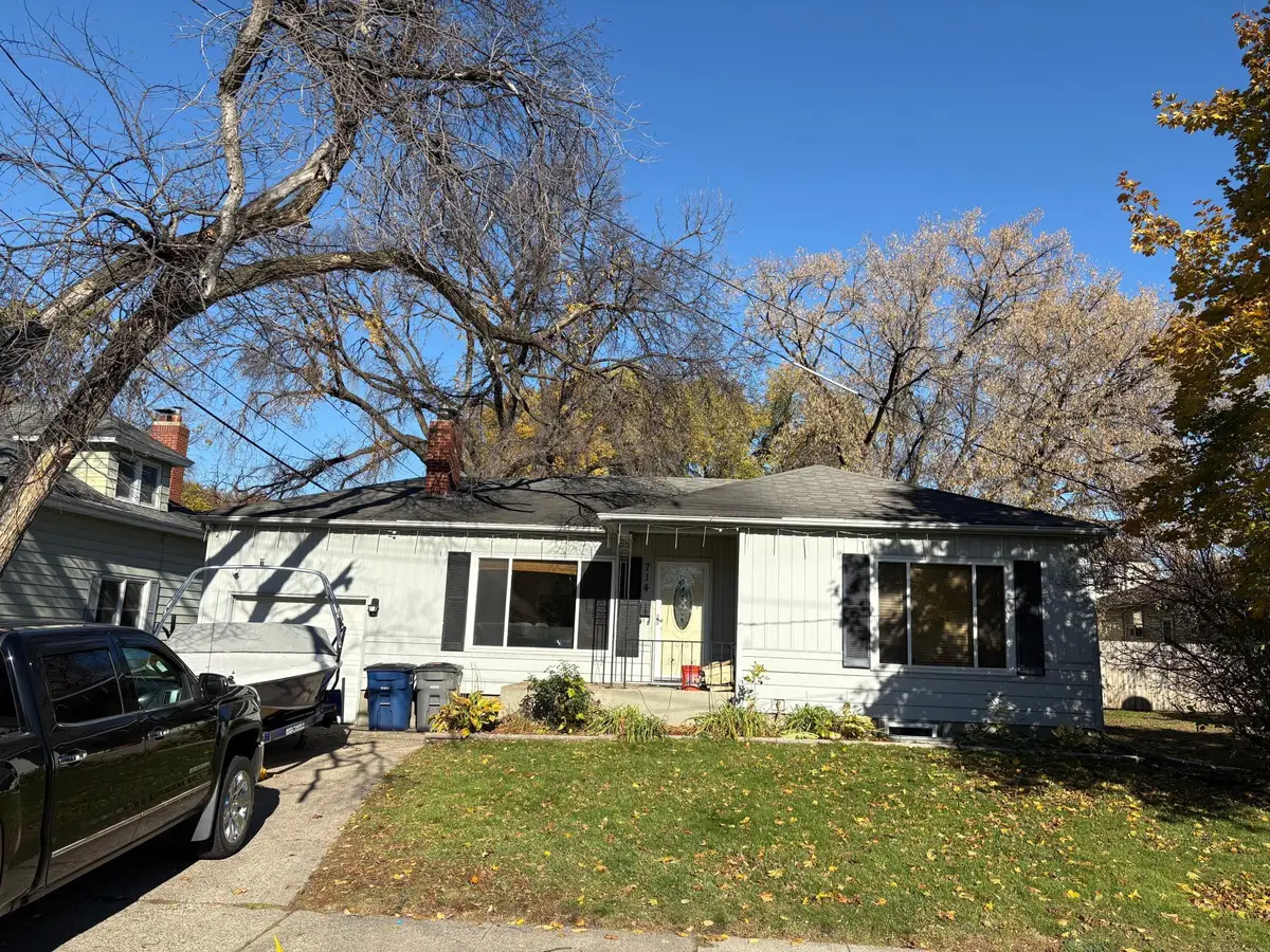 714 5th Avenue S, Moorhead, MN 56560 - #1