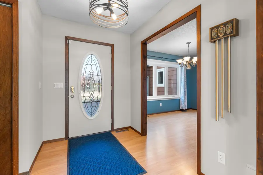 737 Meadow Run Drive Sw, Rochester, MN 55902 - Image #2