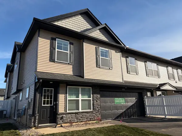 5231 Long Pointe Pass, Woodbury, MN 55129