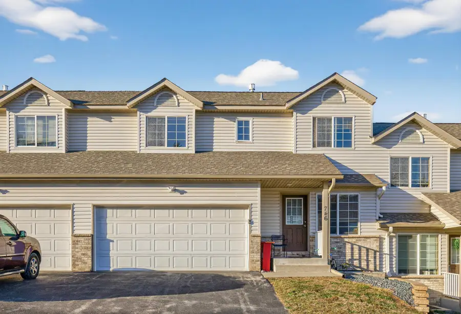 746 Baylee Place Sw, Pine Island, MN 55963 - Image #2