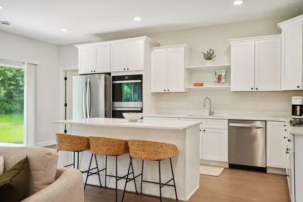 615 Field Point Street, Roberts, WI 54023