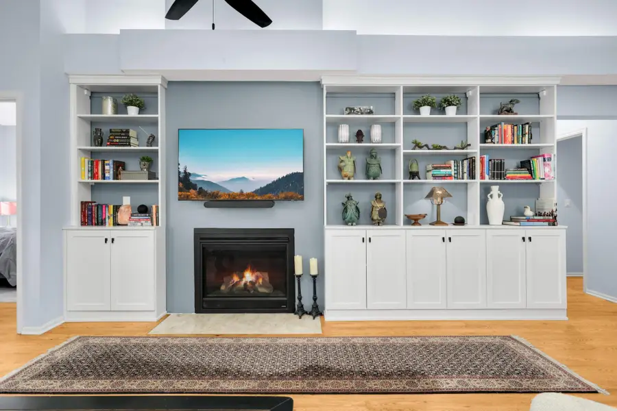 523 Lovell Avenue, Roseville, MN 55113 - Image #2