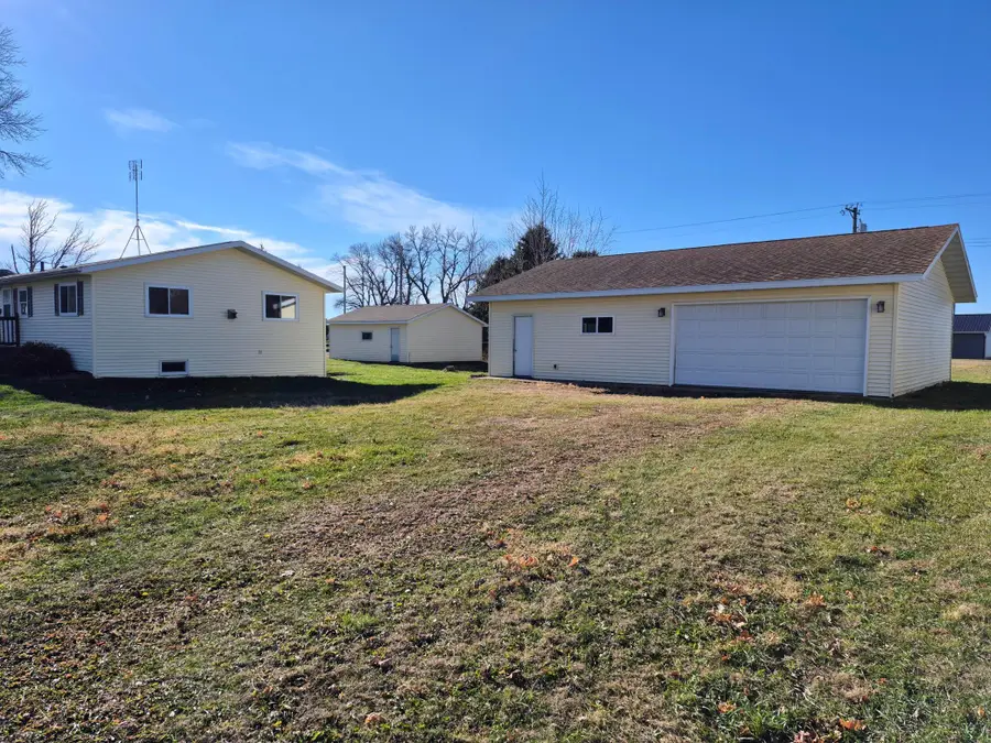 201 2nd Street N, Darfur, MN 56022 - #3