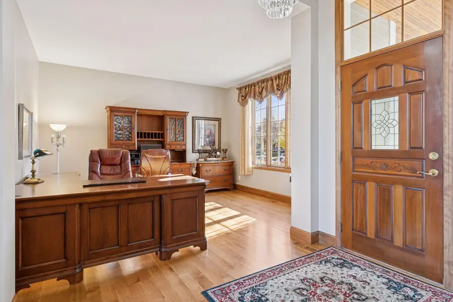 1095 Scarborough Lane, Woodbury, MN 55125 - Image #3