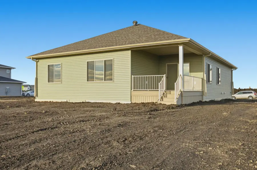 8438 61st Street S, Horace, ND 58047 - #2