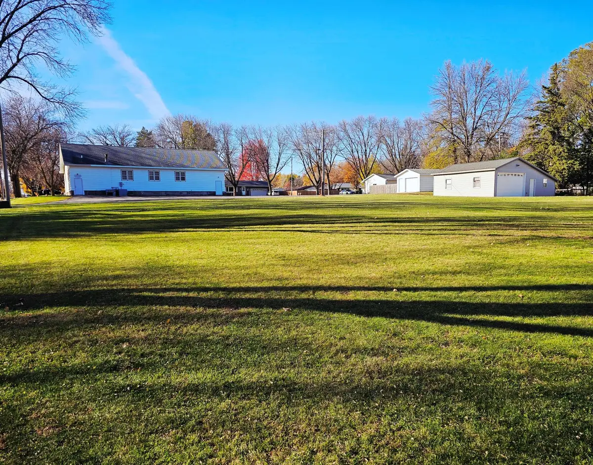 421 13th Street Se, Willmar, MN 56201 - Image #1