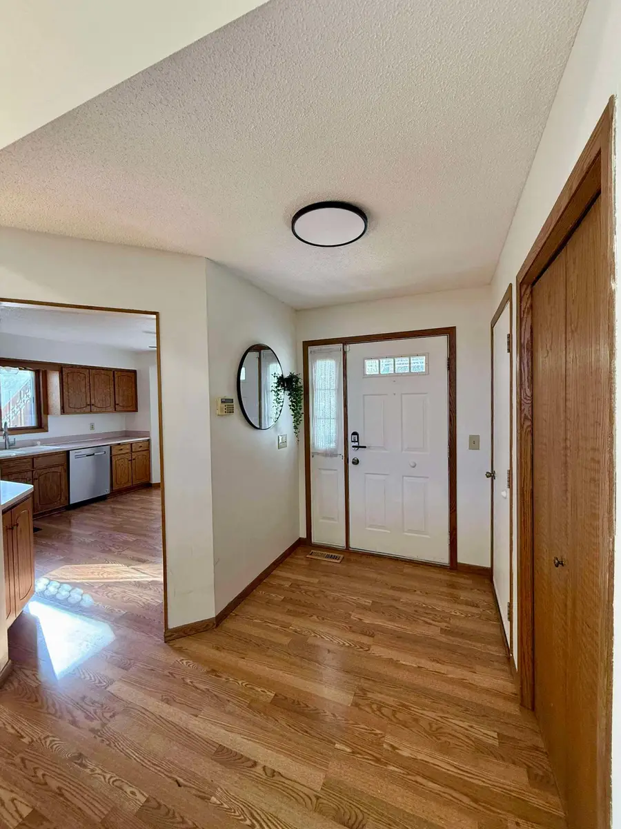 2249 Heath Avenue N, Oakdale, MN 55128 - Image #3