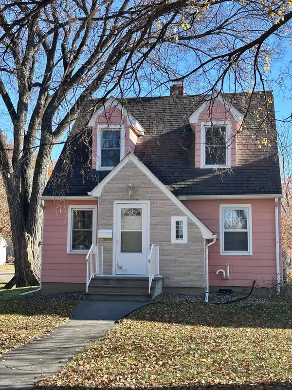 224 12th Street N, Moorhead, MN 56560