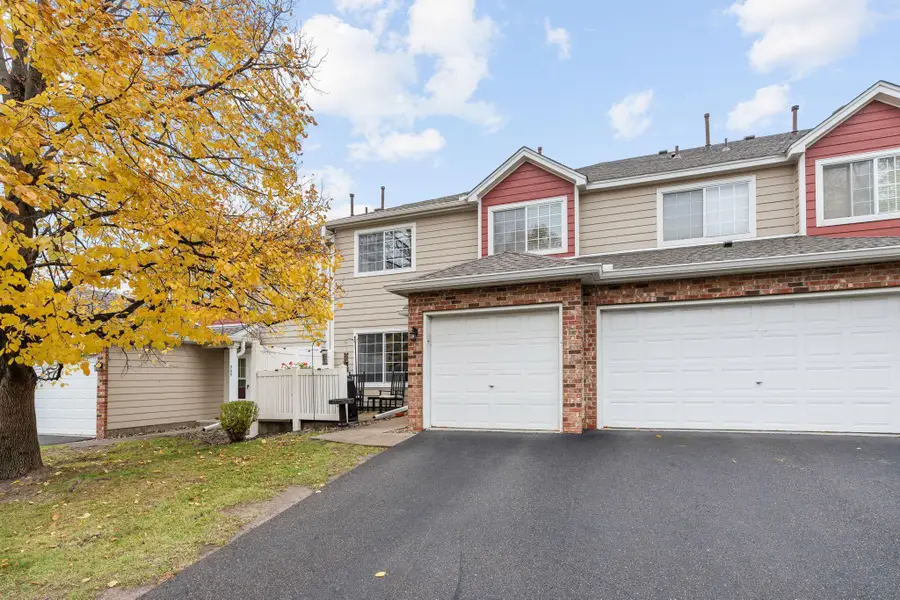 587 Mariner Way, Woodbury, MN 55129 - Image #2