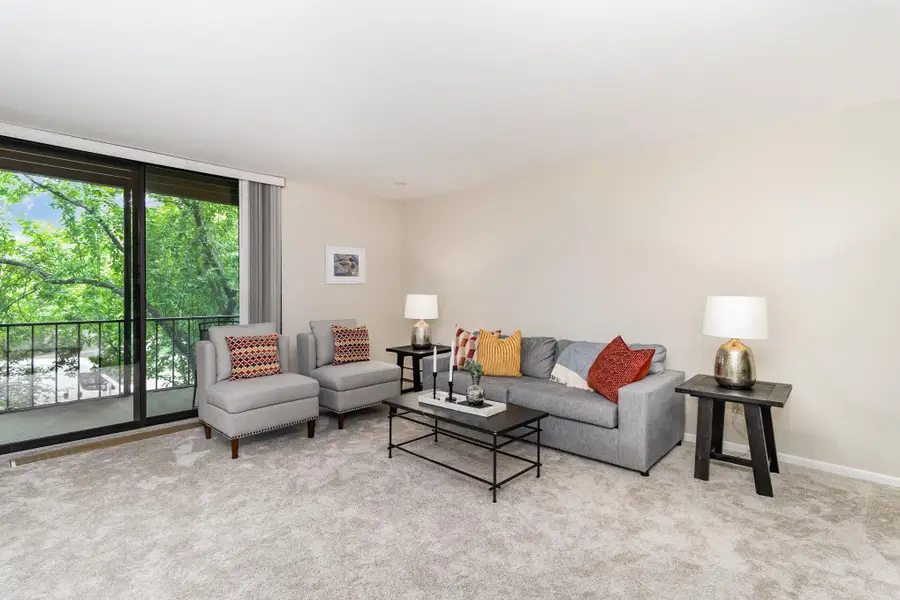 6085 Lincoln Drive #220, Edina, MN 55436 - Image #2