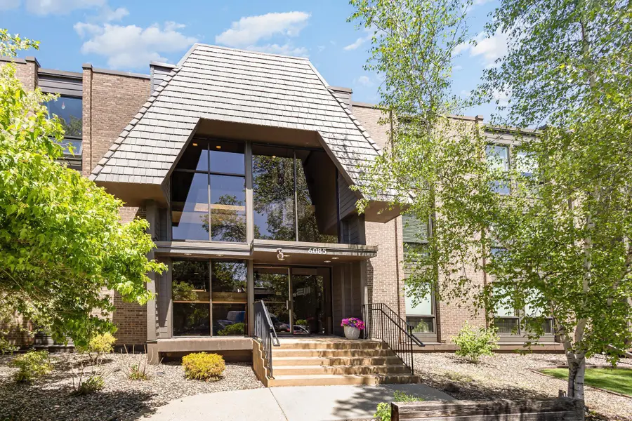 6085 Lincoln Drive #220, Edina, MN 55436 - Image #3