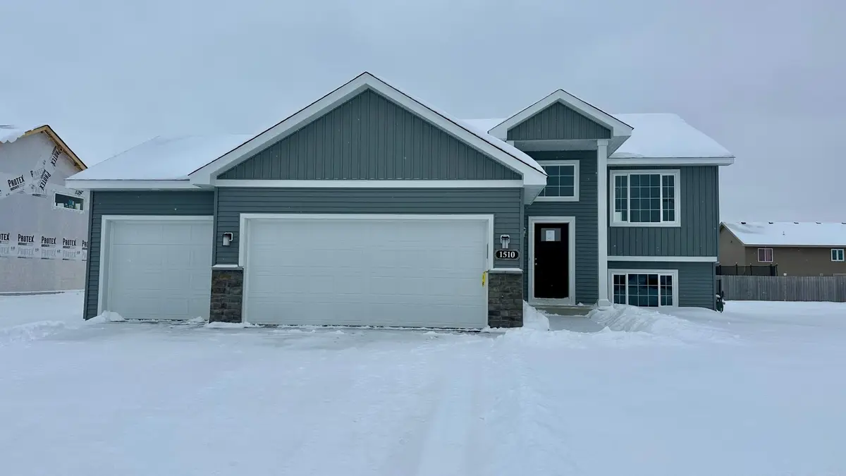 1510 Raccoon Lane, New Richmond, WI 54017 - Image #1