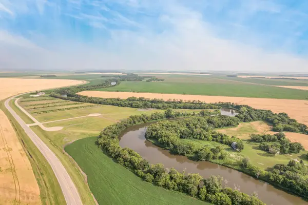 7176 180th Avenue Se, Wahpeton, ND 58075