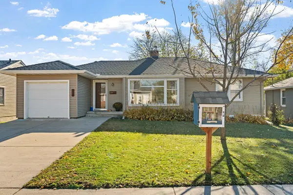 808 Stoughton Avenue, Chaska, MN 55318