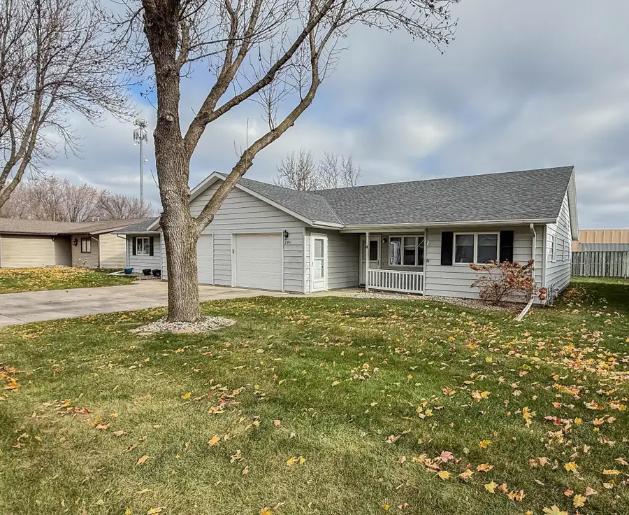 2411 Kenwood Drive Sw, Willmar, MN 56201 - Image #2