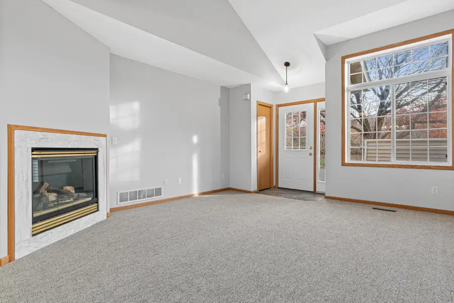 2123 Agate Curve, Shakopee, MN 55379 - Image #2