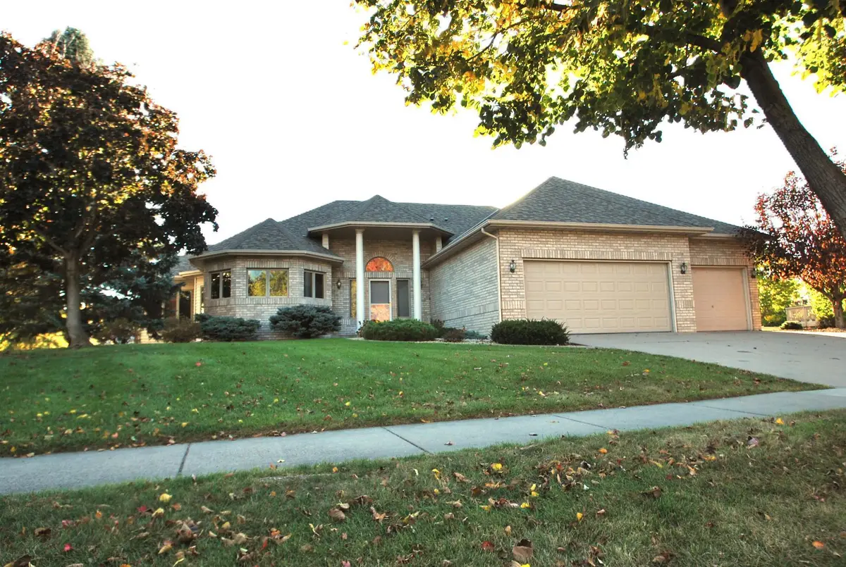 8048 Narcissus Lane N, Maple Grove, MN 55311 - Image #1