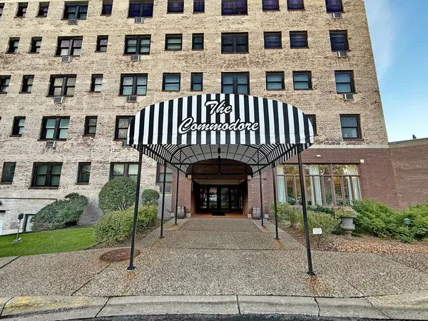 79 Western Avenue N #606, Saint Paul, MN 55102