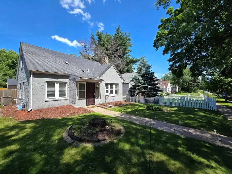 1803 Bush Avenue E, Saint Paul, MN 55119 - Image #2