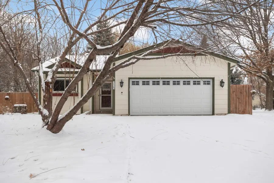 715 Liberty Heights Drive, Chaska, MN 55318 - Image #2