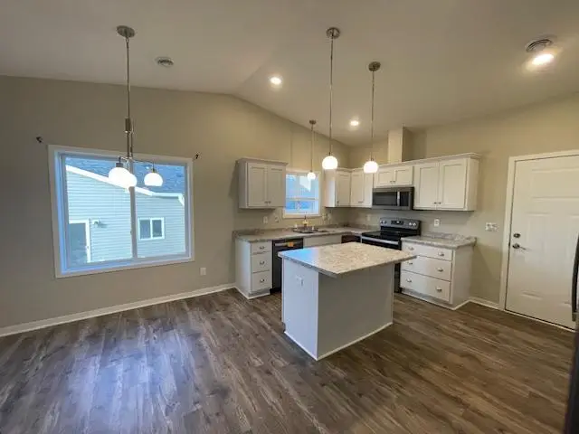 890 Tall Grass Court, Wanamingo, MN 55983 - Image #3