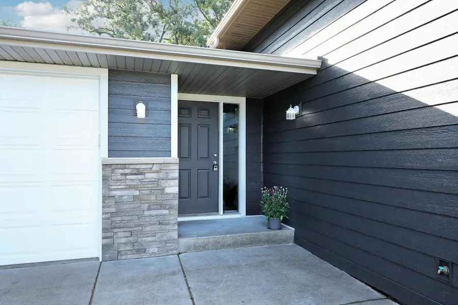 14545 Round Lake Boulevard Nw, Andover, MN 55304 - Image #2