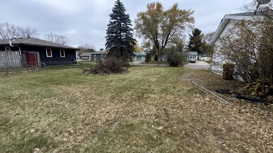 1460 Dixon Drive, Saint Paul Park, MN 55071 - Image #3