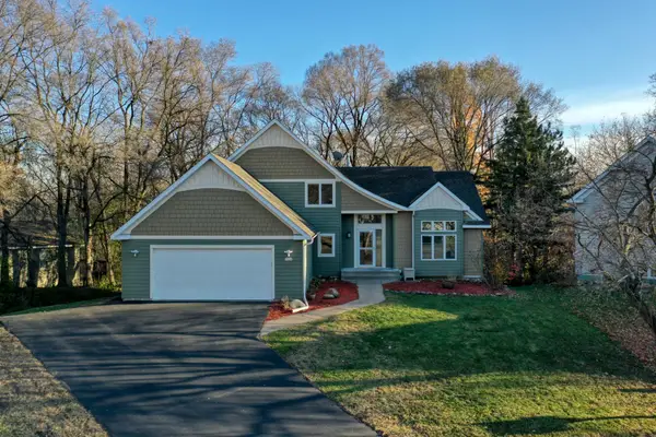 728 Laurie Court, Maplewood, MN 55117