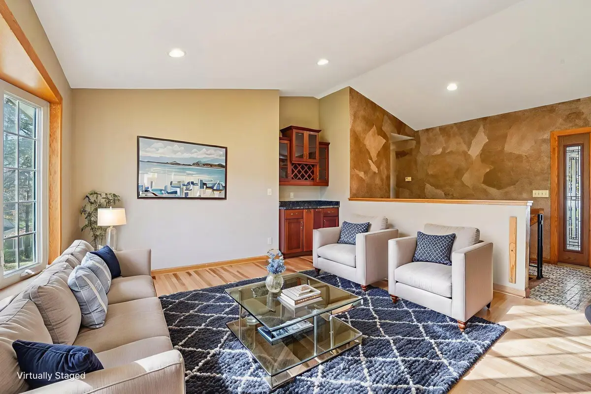 9685 Clover Circle, Eden Prairie, MN 55347 - Image #1