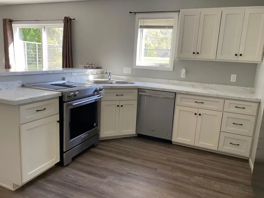 204 W Poplar Avenue #Unit B, Badger, MN 56714 - Image #3